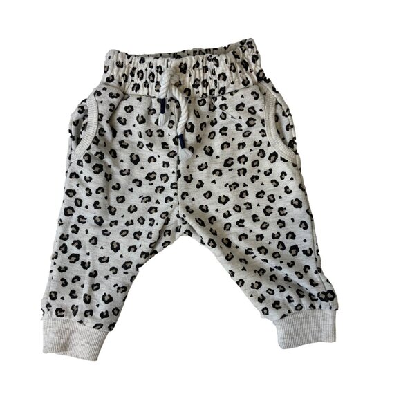 Jessica Simpson, Leopard print sweat pants,  Child of Mine Hooded Sweat , onesie - Picture 12 of 13